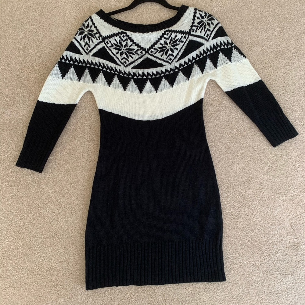 Charlotte Russe B/W Sweater Dress Arctic Pattern